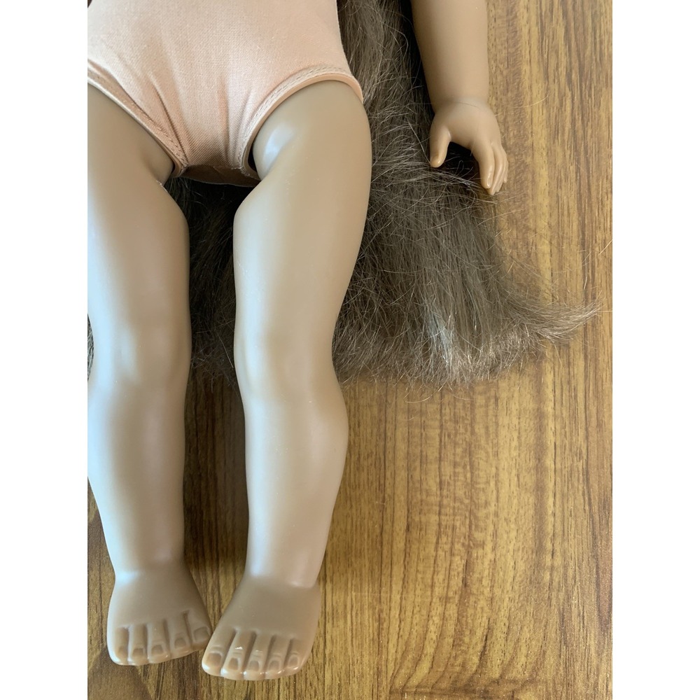 American Girl Doll Kanani Green Eyes Long Brown Wavy Hair 2011 GOTY - Picture 8 of 16